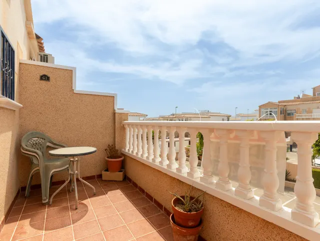 FANTASTICO ADOSASO CON PISCINA COMUNITARIA, MUY SOLEADO, BUENA OPORTUNIDAD DE INVERSION — 7