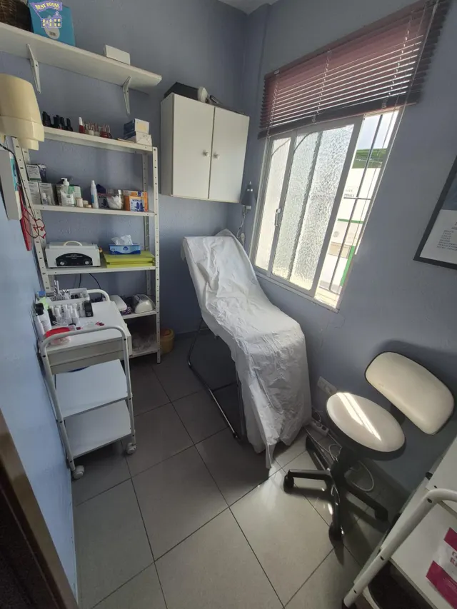 SE VENDE O SE ALQUILA LOCAL COMERCIAL EN LAS CANTERAS — 8