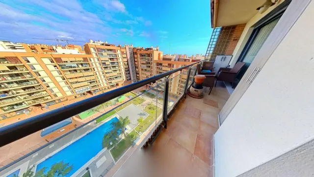 GRAN PISO DE 6 DORMITOTIOS CON PISCINA — 9