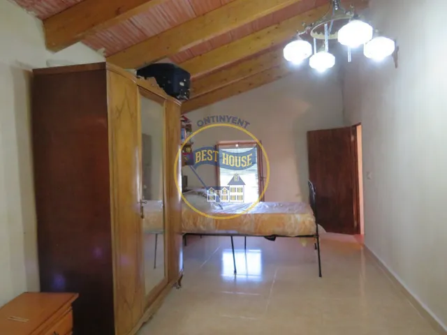 EXCLUSIVA CASA EN EL CASCO ANTIGUO DE MONTESA — 9