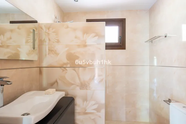 Chalet 4 habitaciones 229m² en venta - Centro — 24