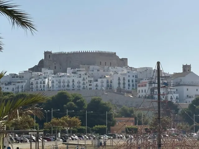 Piso en Venta en Peñíscola: Excelente Oportunidad — 28