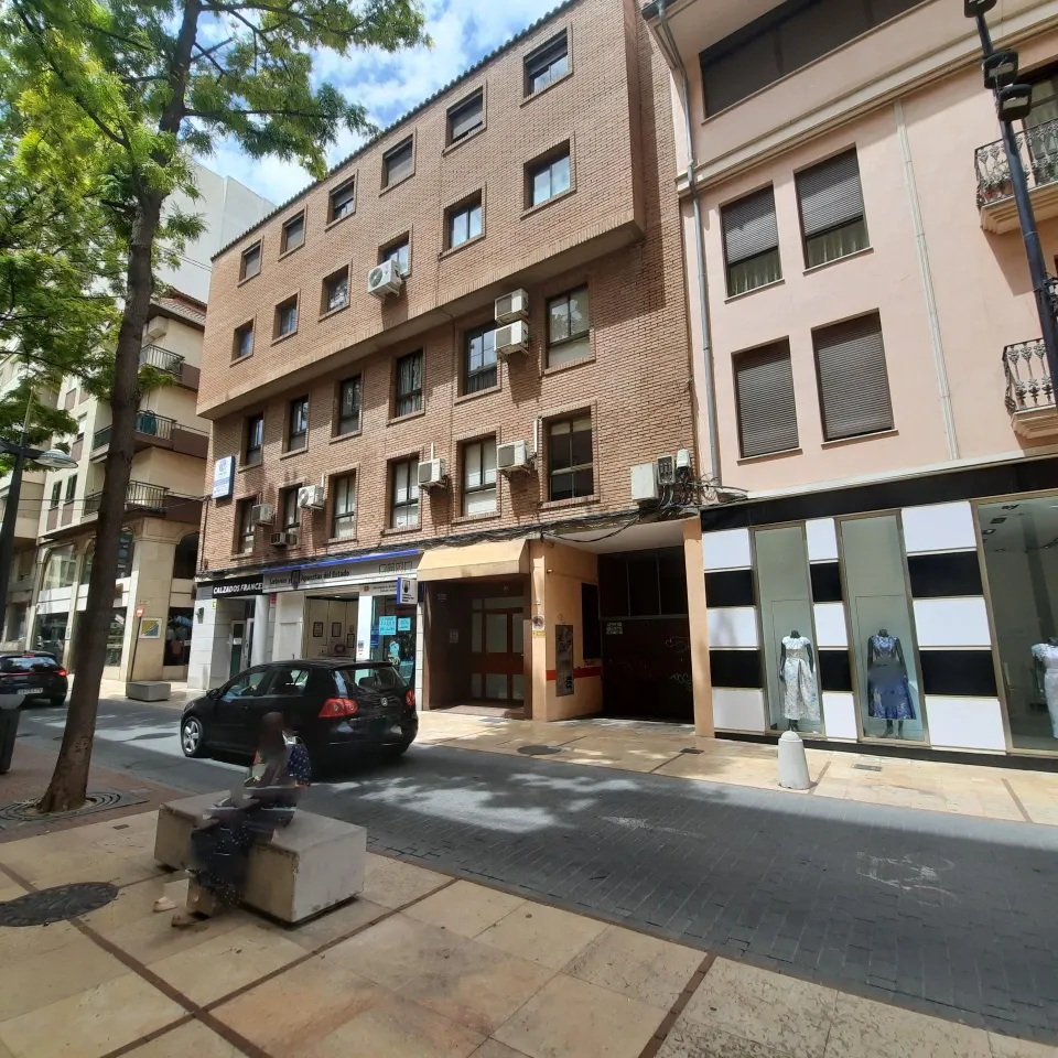 COCHERA CENTRO DUC ALFONS EL VELL, 16 JUNTO LOTERIA FRENTE PALACIO DUCAL SOTANO -2