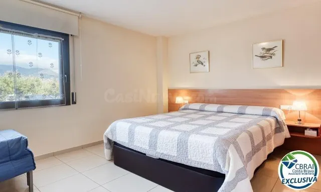 Apartamento de alto standing en Roses a 50 m del mar — 4