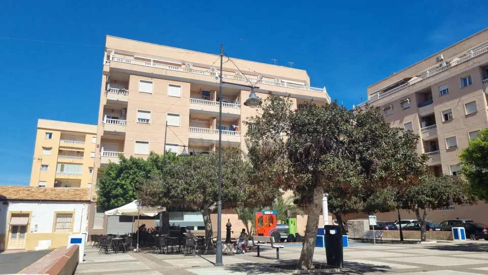 Apartamento luminoso 2 dormitorios 63m² en venta - Torrevieja centro