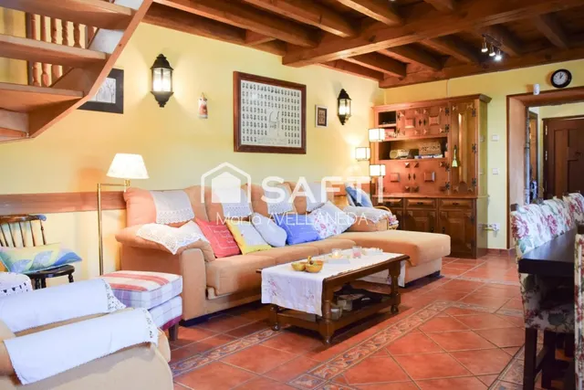 FABULOSA CASA DE PIEDRA TOTALMENTE REFORMADA — 13