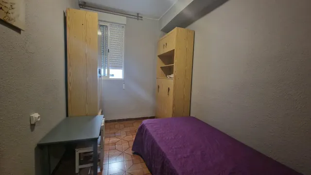 Amplio y luminoso piso de 3 habitaciones — 18