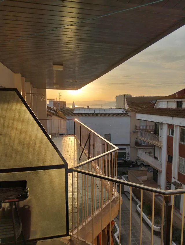 Buen apartamento con buena terraza, cerca del centro de Palamos — 11