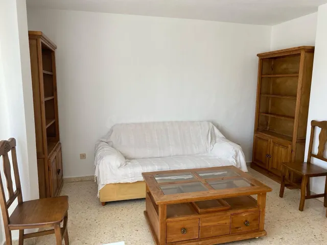 Ático/Piso en alquiler en Benidorm – Disponible desde el 15  - foto 3