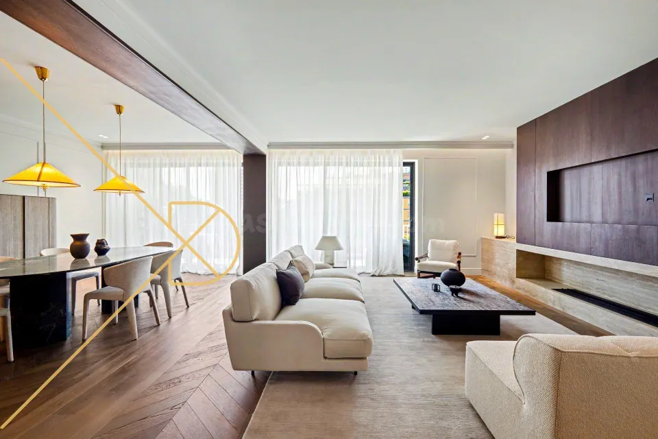 Exclusivo piso alto reformado de 230 m2 + 20 m2/tza. Turó Park