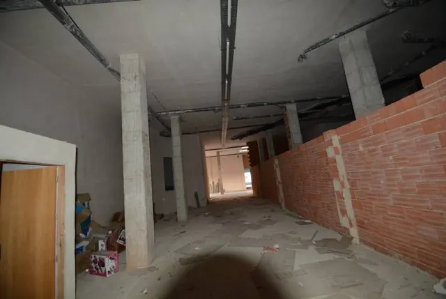 Local comercial en zona del Parque de la Ocarasa. — 11
