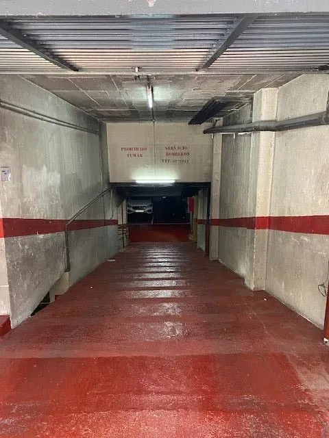 Parking en Av. Generalitat 26 (coche mediano o pequeño) — 10