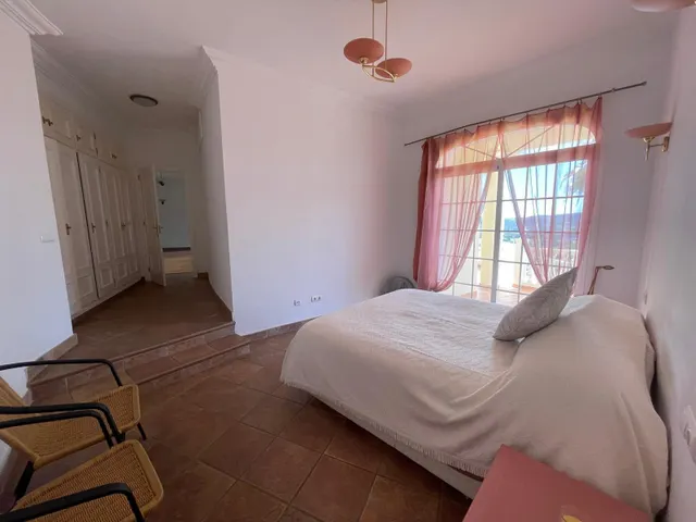 Exclusiva villa en Mijas Golf con vistas a la montaña y piscina privada — 50