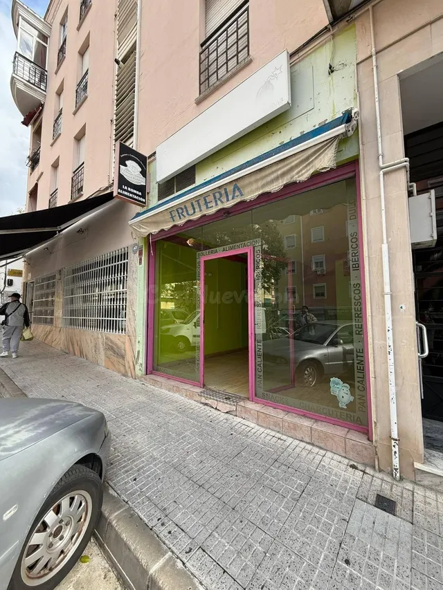 Oportunidad de Inversión: Local Comercial en el Centro de Ba - foto 2