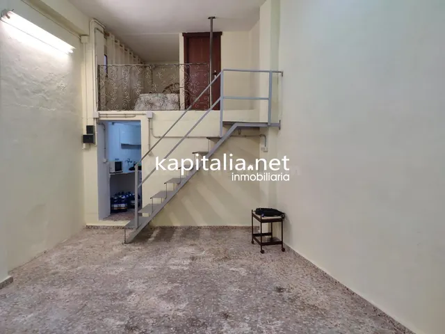 LOCAL COMERCIAL A LA VENTA EN ONTINYENT, ZONA EL LLOMBO. - foto 2