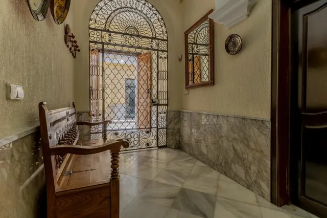 Espectacular casa de esquina en el corazón de Sanlúcar de Ba
