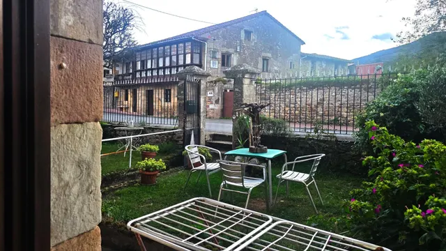Casona con historia y alma en Santa Cruz de Iguña (Molledo,  - foto 2