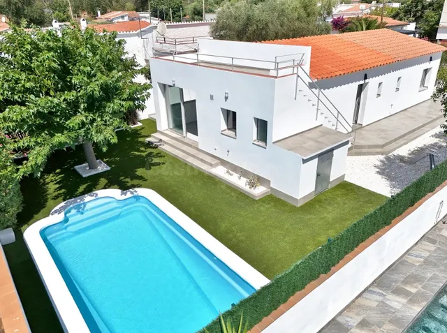 Villa de una sola planta con 3 habitaciones y piscina privad - foto 2