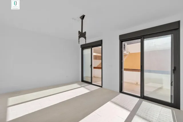 Exclusiva vivienda de lujo en planta baja con grandes terrazas, vistas a Granada — 19