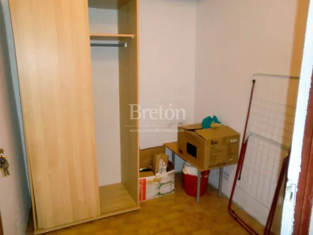 Estupendo apartamento amueblado junto a Paseo Cuellar. — 11