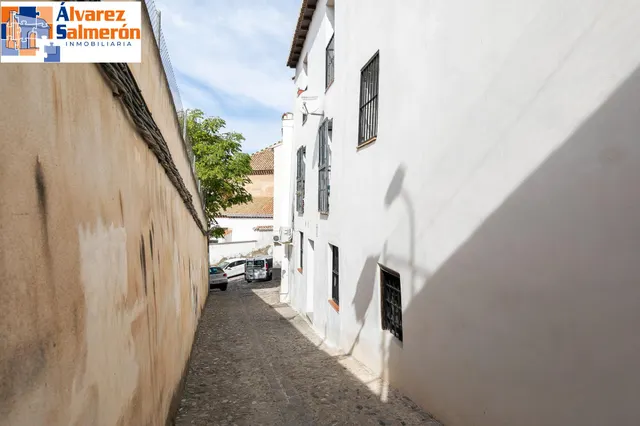 Casa unifamiliar reformada. — 23
