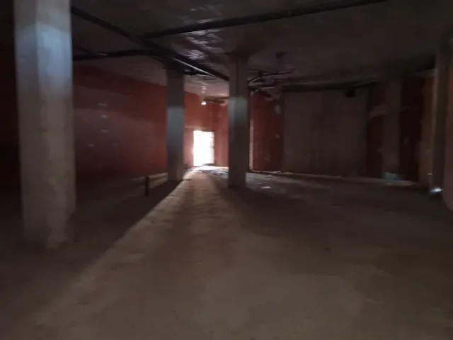 AMPLIO LOCAL COMERCIAL EN JUAN CARLOS I — 2