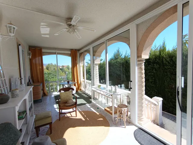 Exclusiva villa reformada y moderna con vistas al mar y montaña, piscina, cocina de verano y apartamento independiente — 24