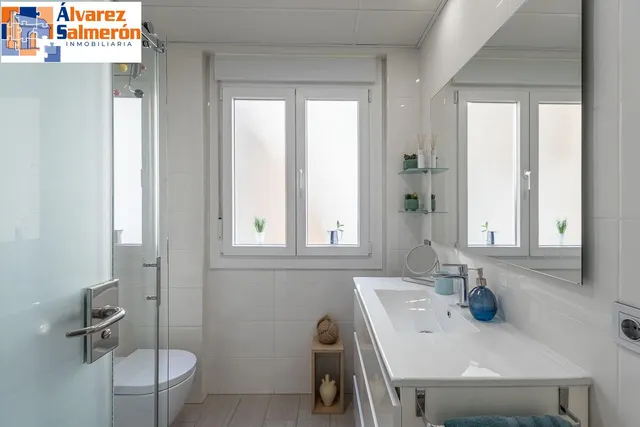 PISO COMPLETAMENTE REFORMADO EN CALLE RECOGIDAS — 28