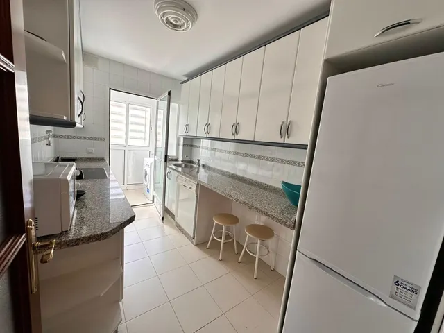 APARTAMENTO ALQUILER JARDINES DEL GUADIANA - foto 2