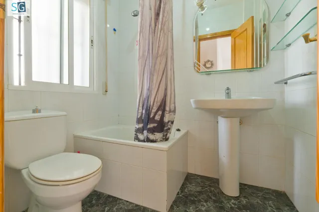 Bonita Casa en Cúllar Vega — 9