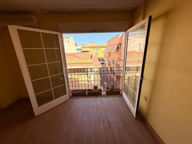 GRAN VIVIENDA CON TERRAZA Y SOLÁRIUM EN EL CENTRO DE SAN PED - foto 2