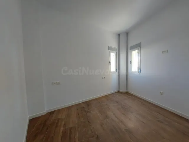 Bajo 3 dormitorios 2 baños y solarium en Garrucha Centro - foto 4