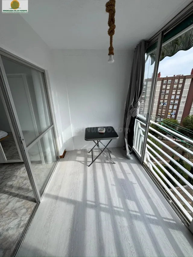 Estudio con piscina y vistas despejadas junto al centro de B - foto 4