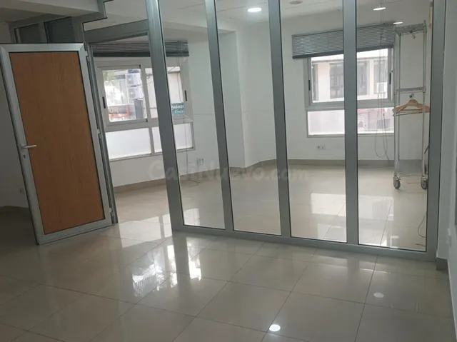 Tu Espacio Comercial de Ensueño en Pisos Azules, Elche! 50m2 - foto 2