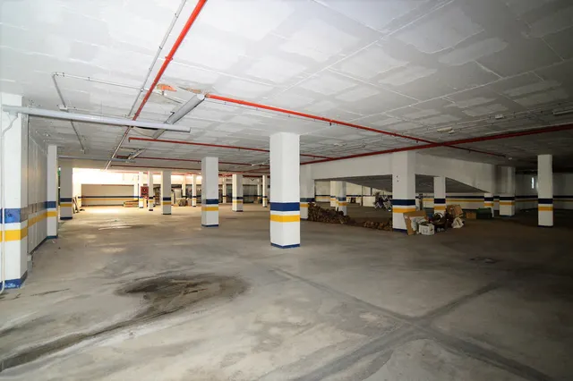 Garaje 2047m² en venta - Marbella — 5