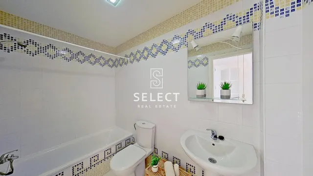 Apartamento con Terraza y Vistas Panorámicas al Mar en Marina del Este. — 19