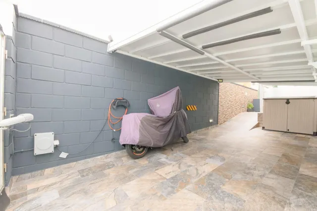 VILLA DE 3 DORMITORIOS Y 3 BAÑOS CON PISCINA EN LOMAS DE CABO ROIG, ORIHUELA COSTA — 16