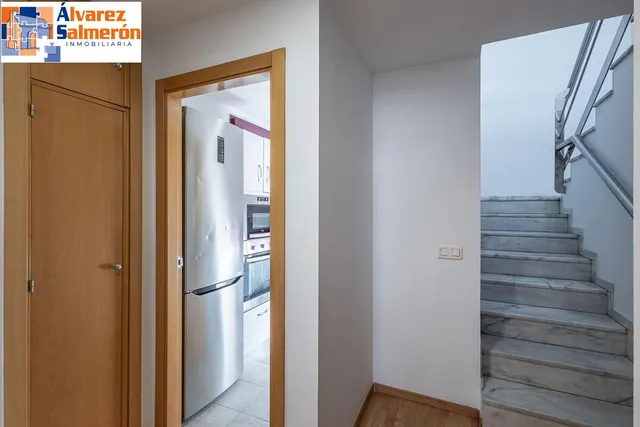 Ático dúplex junto Alhamar con 2 garajes y 2 trasteros — 23