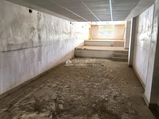 SE VENDE O SE ALQUILA LOCAL COMERCIAL AMPLIO Y DIAFANO EN AS - foto 3