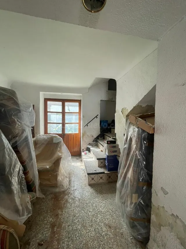 Gran casa para reformar en Cabra - foto 2