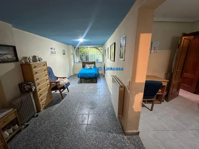 CASA INDEPENDIENTE EN METRO OPAÑEL DE 309 METROS CUADRADOS — 46