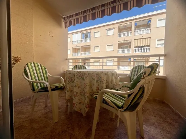 Piso en venta en Guardamar del Segura con plaza de garaje y  - foto 5