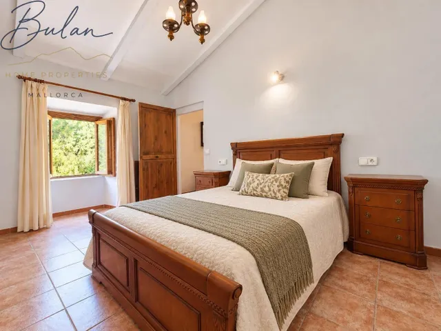 Casa señorial a reformar con bodegas, gran patio y garaje en Consell — 27