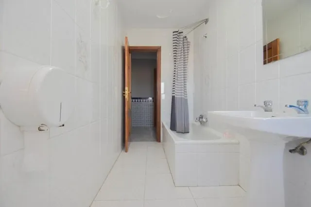 Hostal en venta Santa Fe — 28