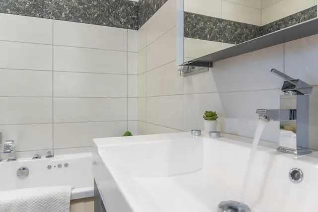 Maravillosa villa de una sola planta (aprox. 161 m2) con gran piscina privada. Cerca de colegios, del La Zenia Boulevard, ¡y a tan solo 15 minutos a pie de Playa Flamenca! — 45