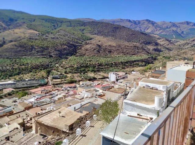 CASA DE PUEBLO CON VISTAS PANORAMICAS ( ABLA)