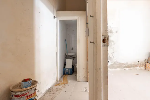 Oportunidad de Inversión en Local Comercial en el Centro de Almuñécar — 6
