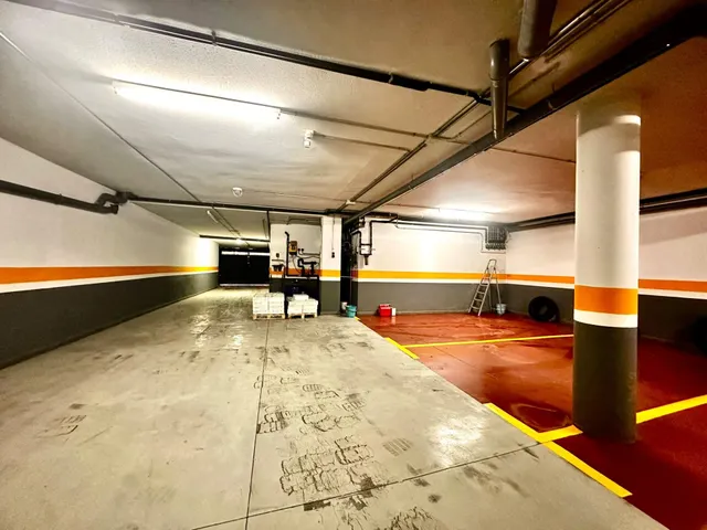 Exclusiva villa de lujo en Ciutat Diagonal, Esplugues de Llobregat, con vistas panorámicas a Barcelona y al mar — 24