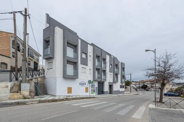OBRA NUEVA EN LOJA — 30