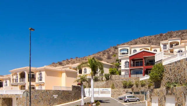 Exclusivo apartamento con amplia terraza y vistas al mar en Loma Verde — 36